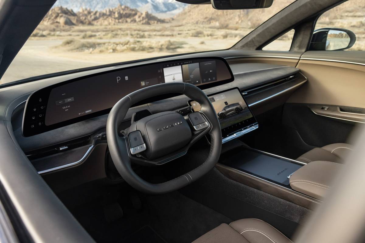lucid gravity 2027 interior oem 02 jpg
