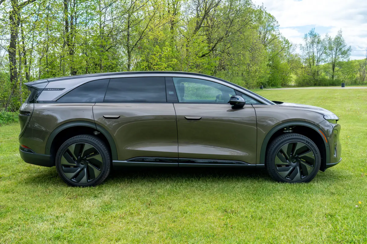 lucid gravity grand touring 2026 06 exterior profile scaled jpg