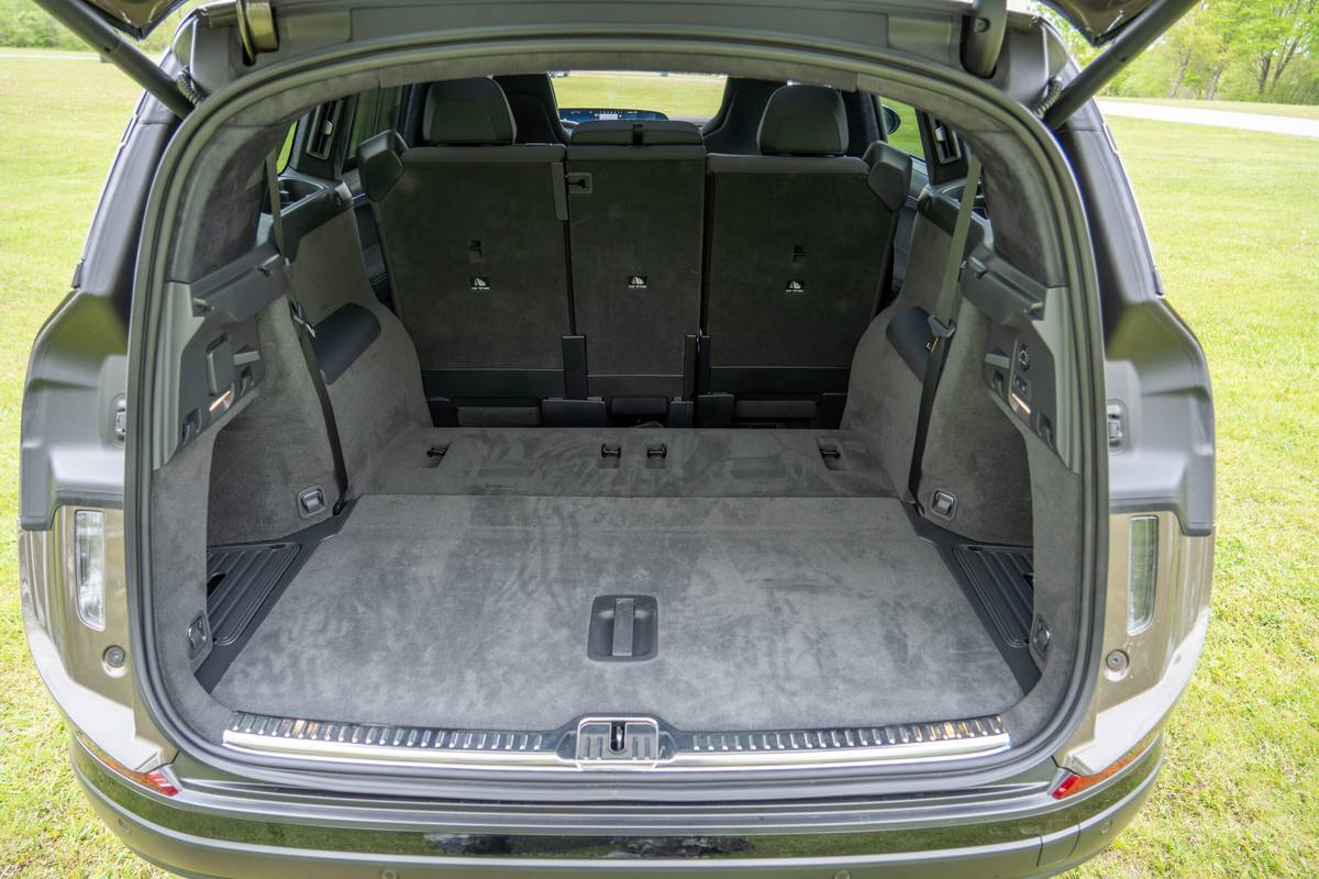 lucid gravity grand touring 2026 35 interior cargo seats folded scaled jpg