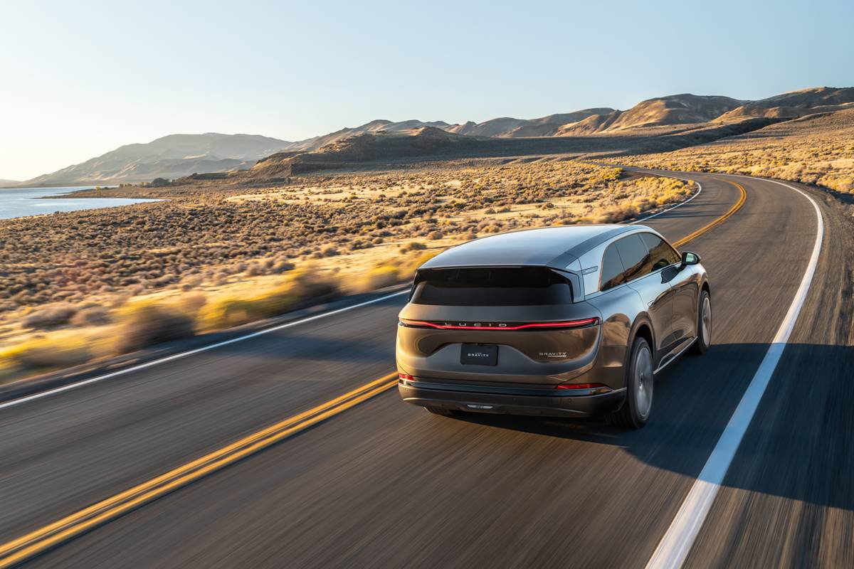lucid gravity touring 2026 exterior oem 12 jpg