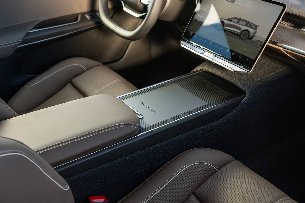 lucid gravity touring 2026 interior oem 06 jpg