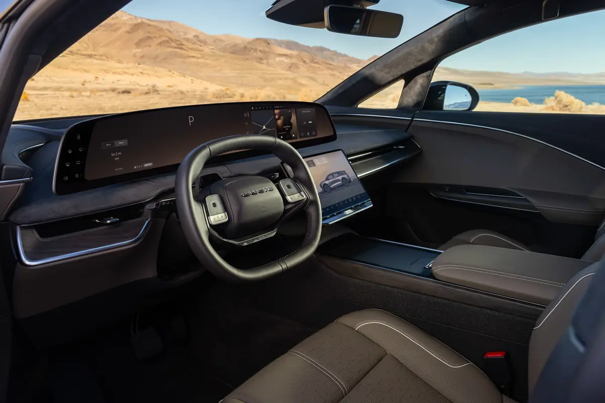 lucid gravity touring 2026 interior oem 07 jpg