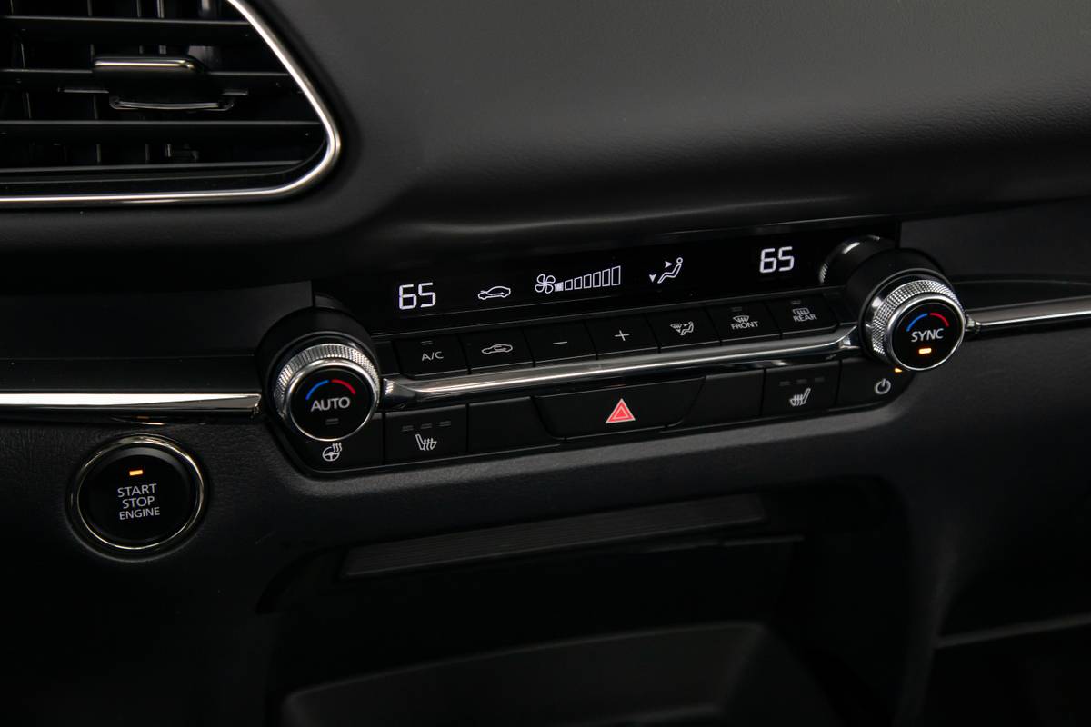 mazda cx 30 2025 27 interior climate control jpg