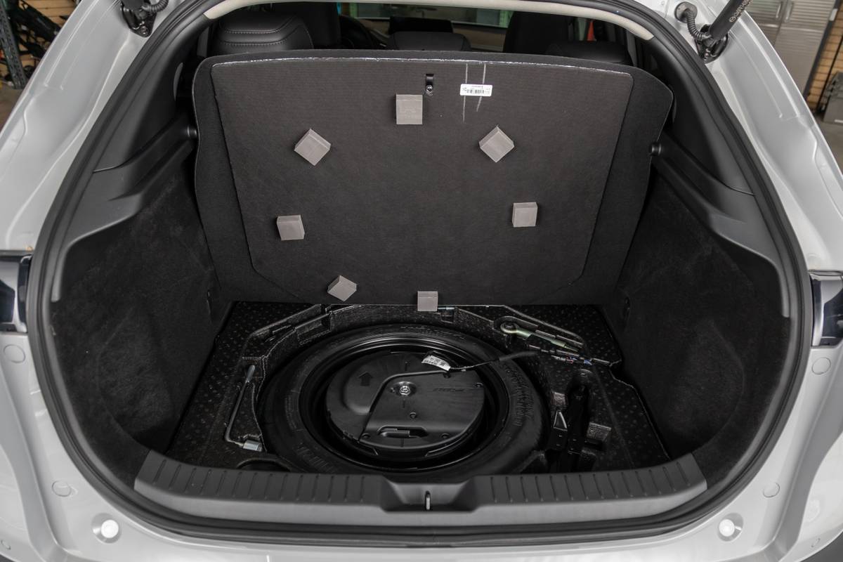 mazda cx 30 2025 42 interior cargo jpg