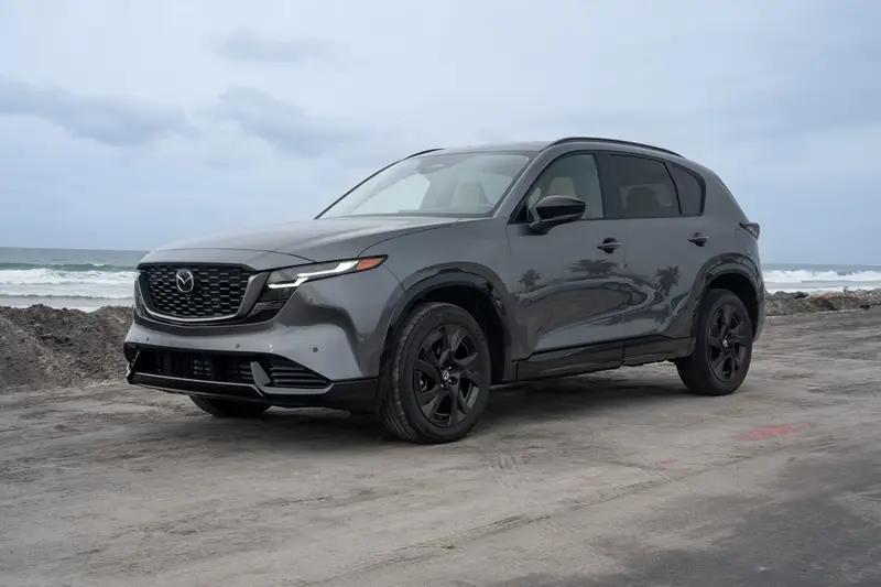 mazda-cx-5-premium-plus-awd-2026-01-exterior-front-angle
