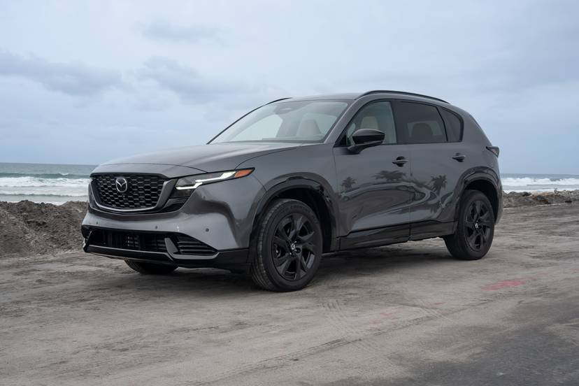 mazda-cx-5-premium-plus-awd-2026-01-exterior-front-angle