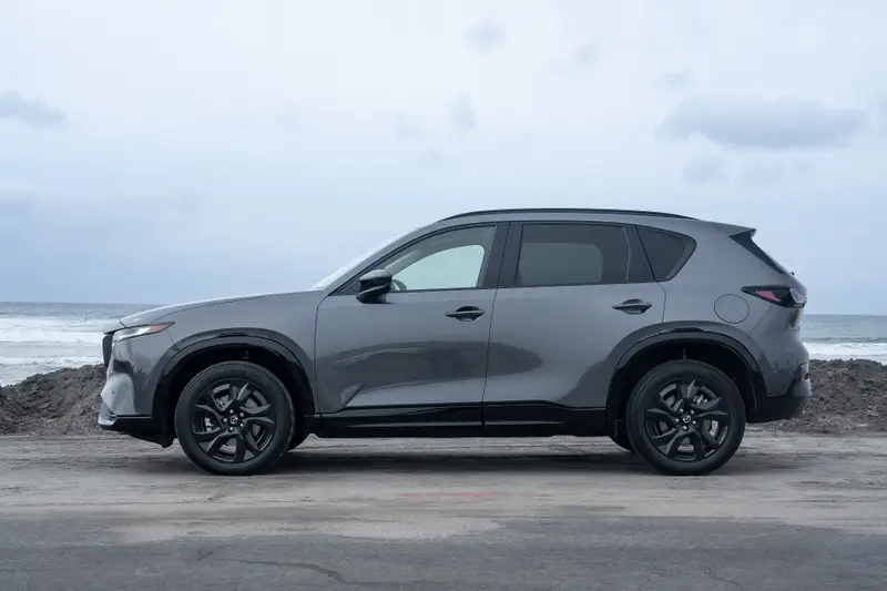 mazda-cx-5-premium-plus-awd-2026-04-exterior-profile