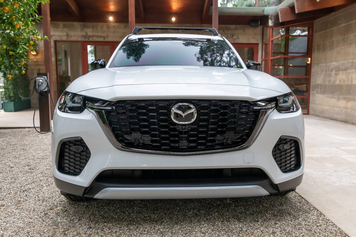 Up Close With the 2025 Mazda CX70 Appearances Are (Not) Deceiving