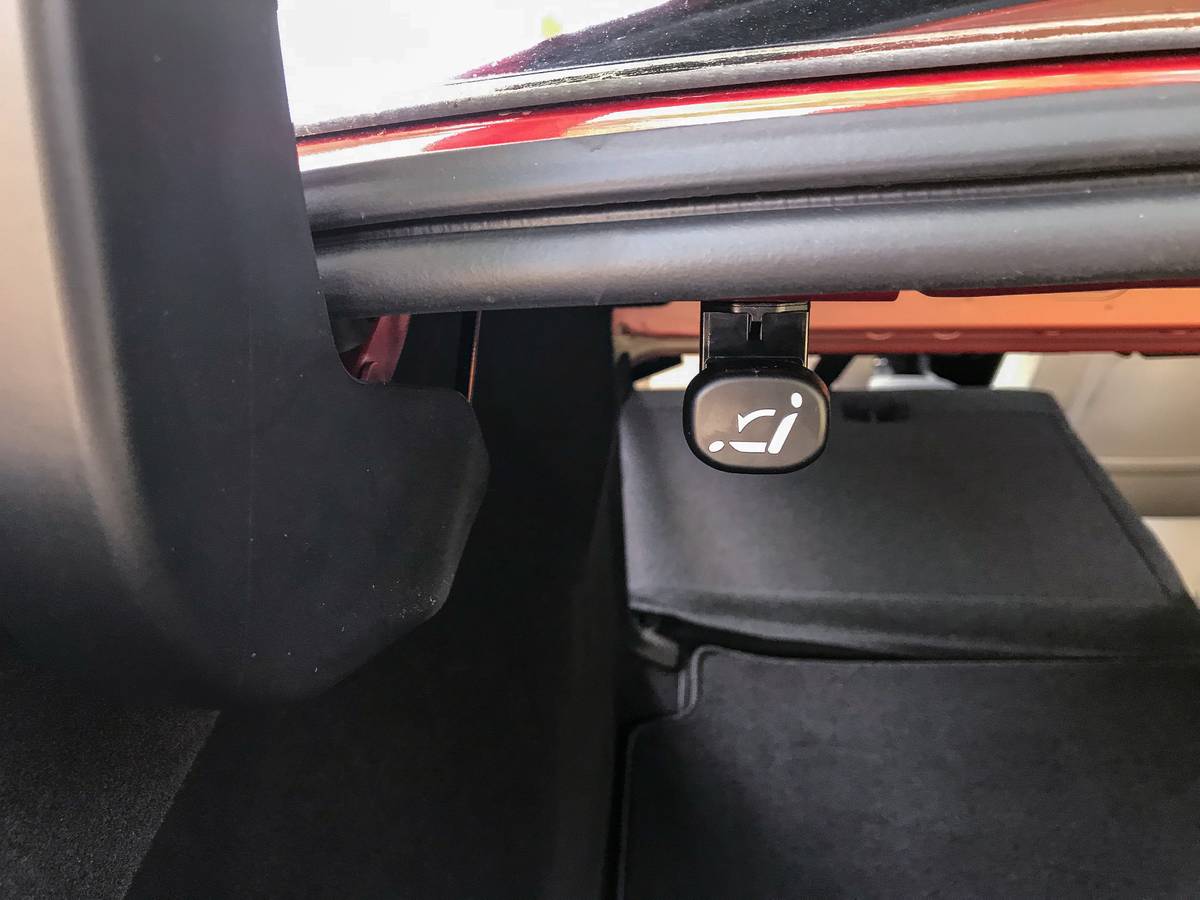 mazda mazda3 2019 18 controls folding seats interior pass through trunk jpg