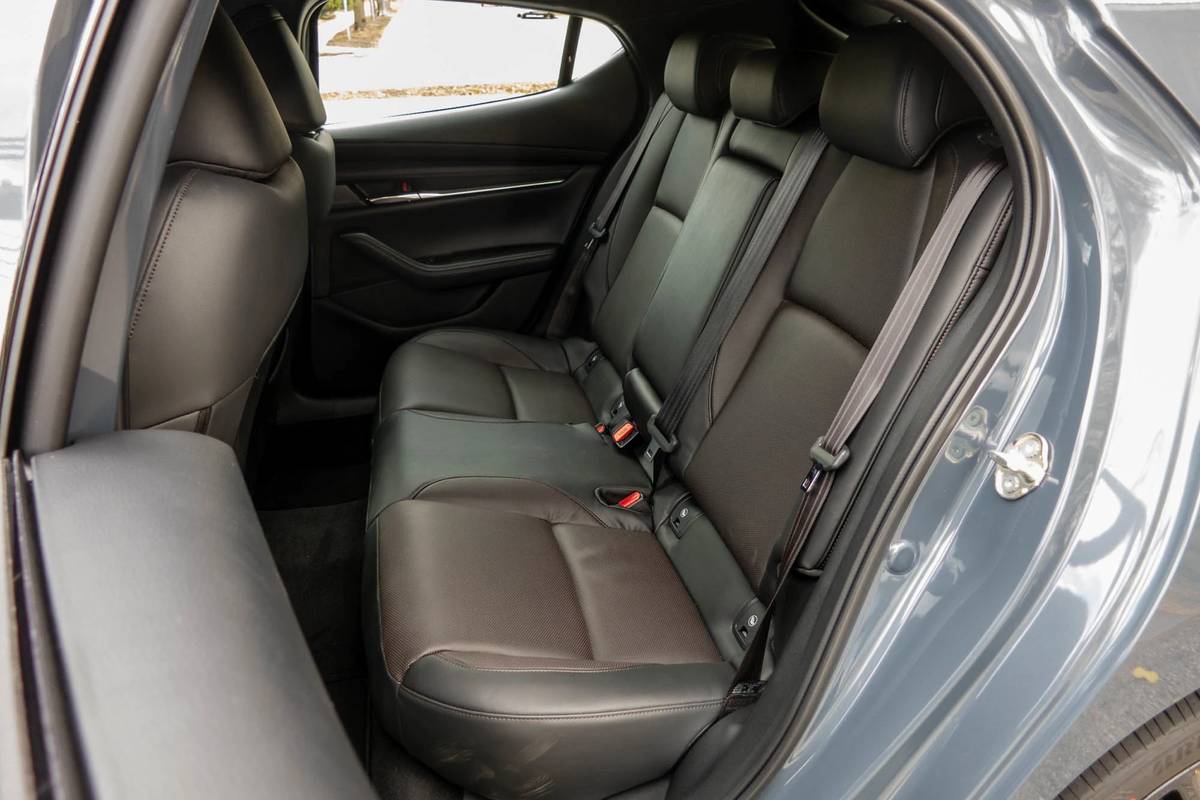 mazda mazda3 turbo 2021 20 backseat  interior jpg