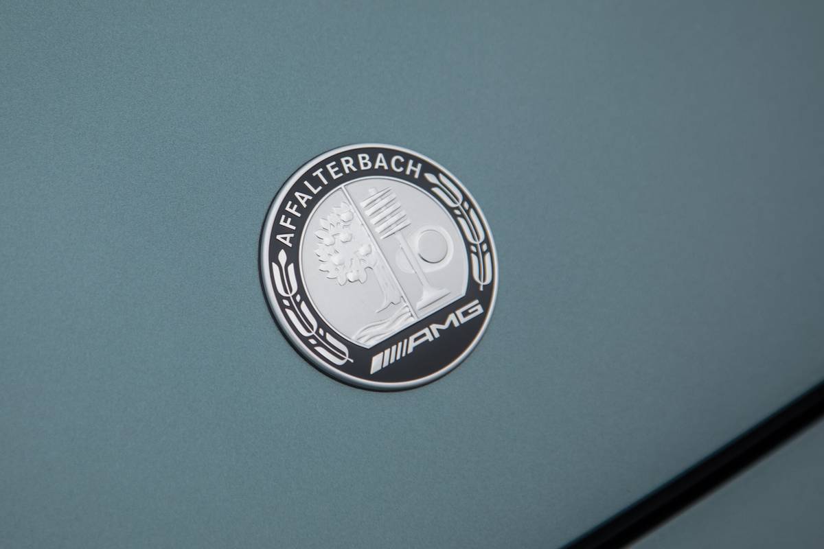 mercedes amg e53 2026 05 exterior front badge scaled jpg