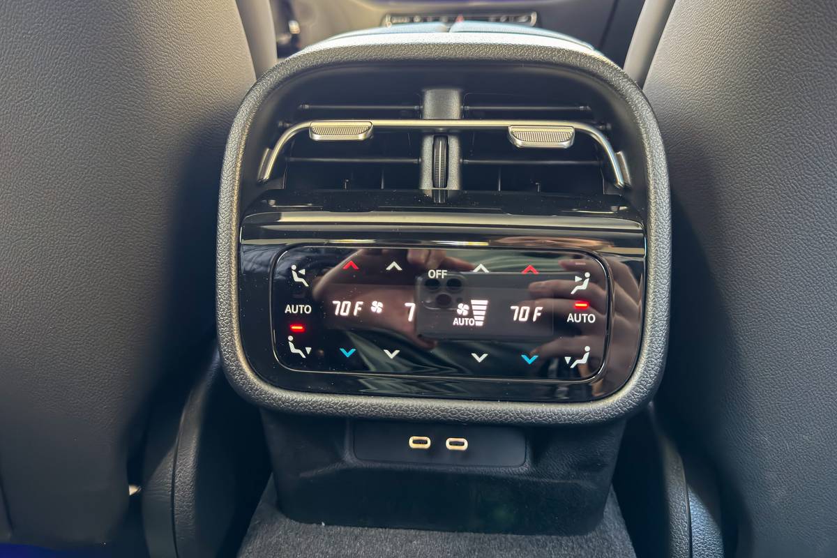mercedes amg e53 2026 36 interior backseat climate control scaled jpg