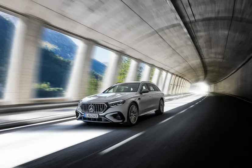 mercedes-amg-e53-hybrid-wagon-2026-exterior-oem-04
