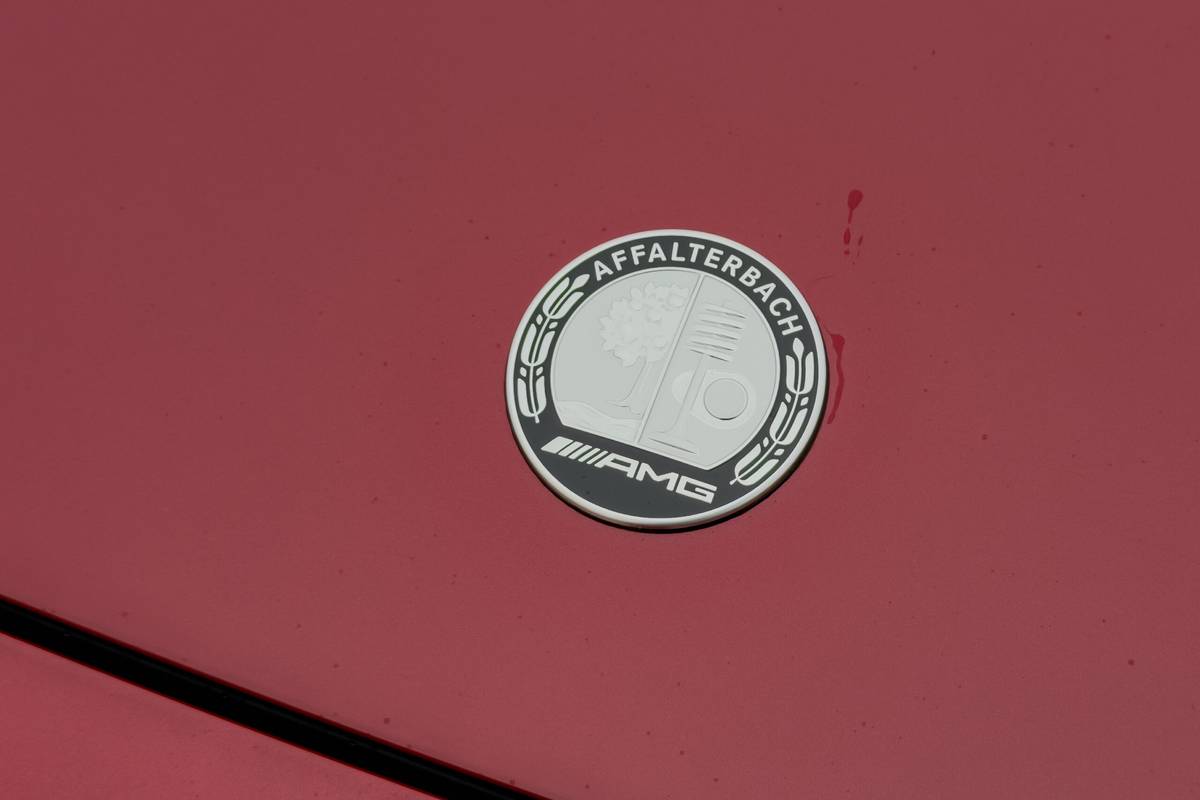 mercedes amg e63 wagon 2026 04 exterior front badge scaled jpg