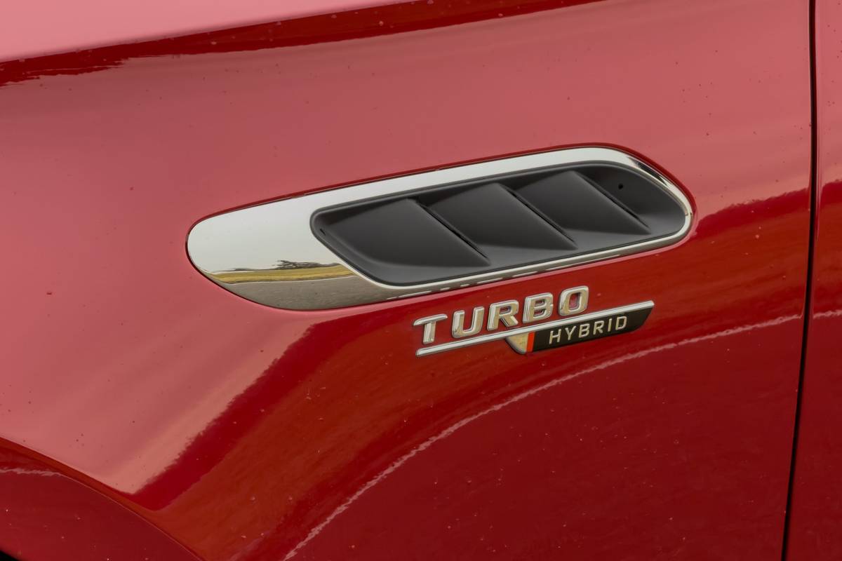 mercedes amg e63 wagon 2026 07 exterior profile badge scaled jpg