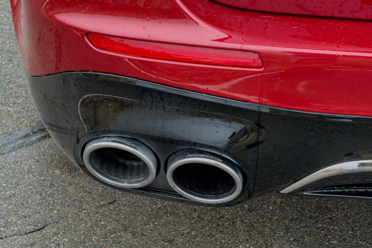 mercedes amg e63 wagon 2026 17 exterior tailpipe scaled jpg
