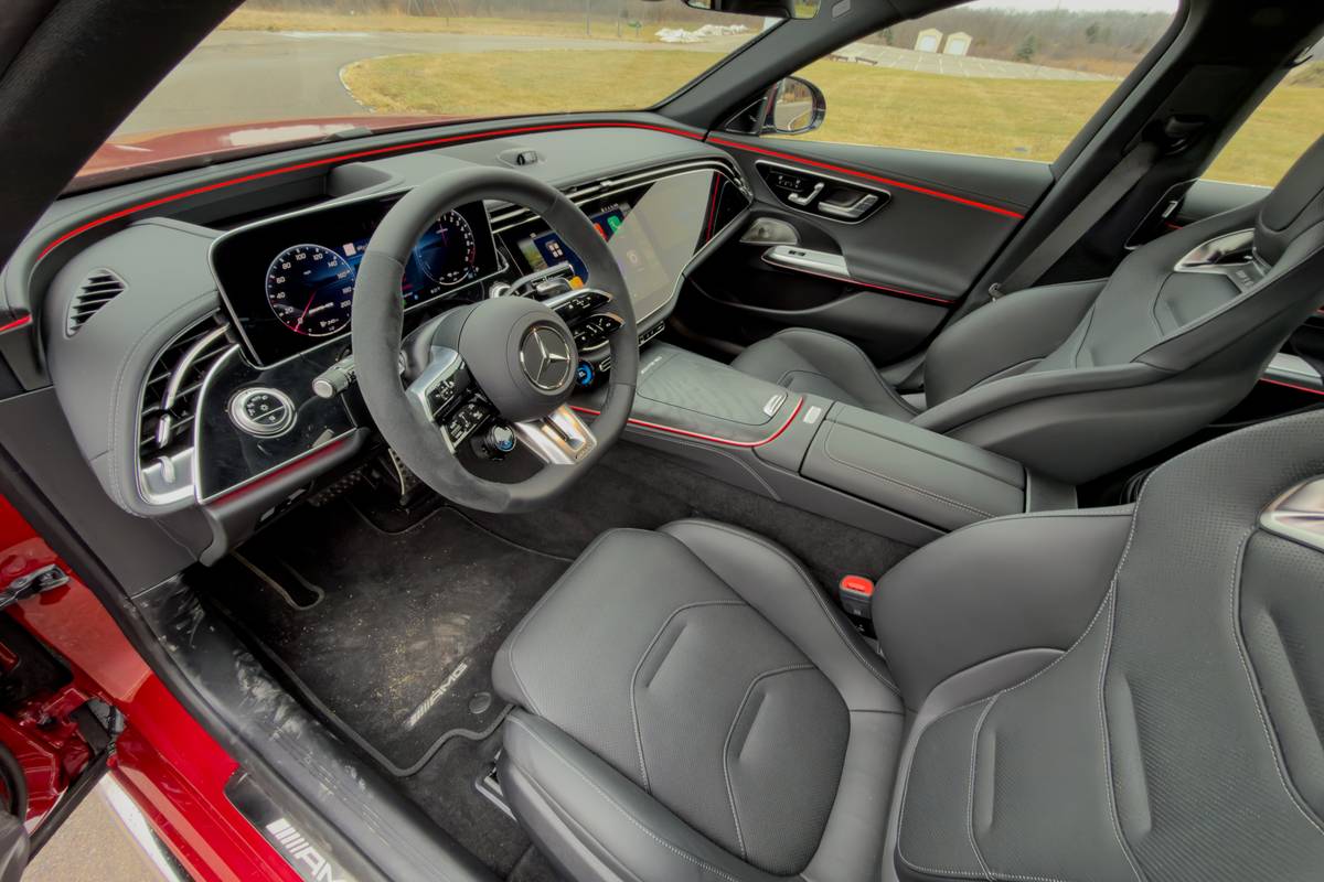 mercedes amg e63 wagon 2026 20 interior front row jpg