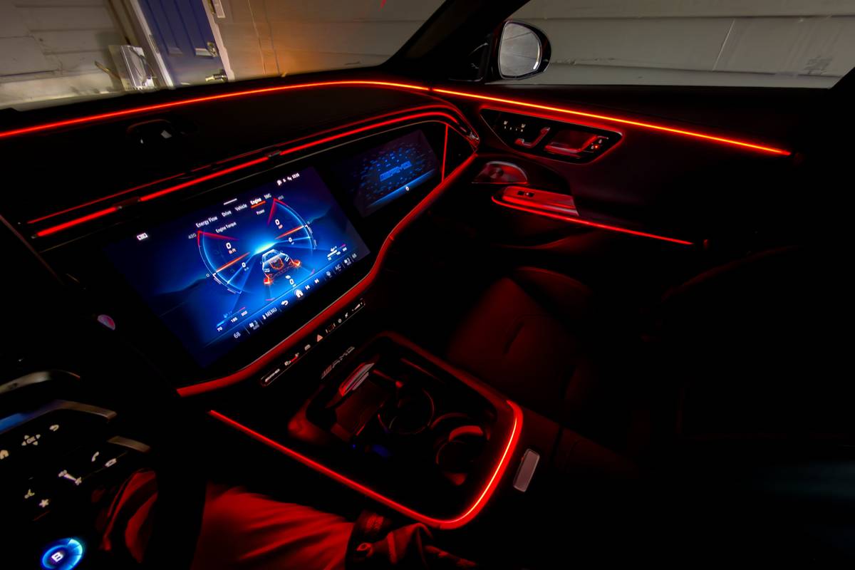 mercedes amg e63 wagon 2026 25 interior front row scaled jpg