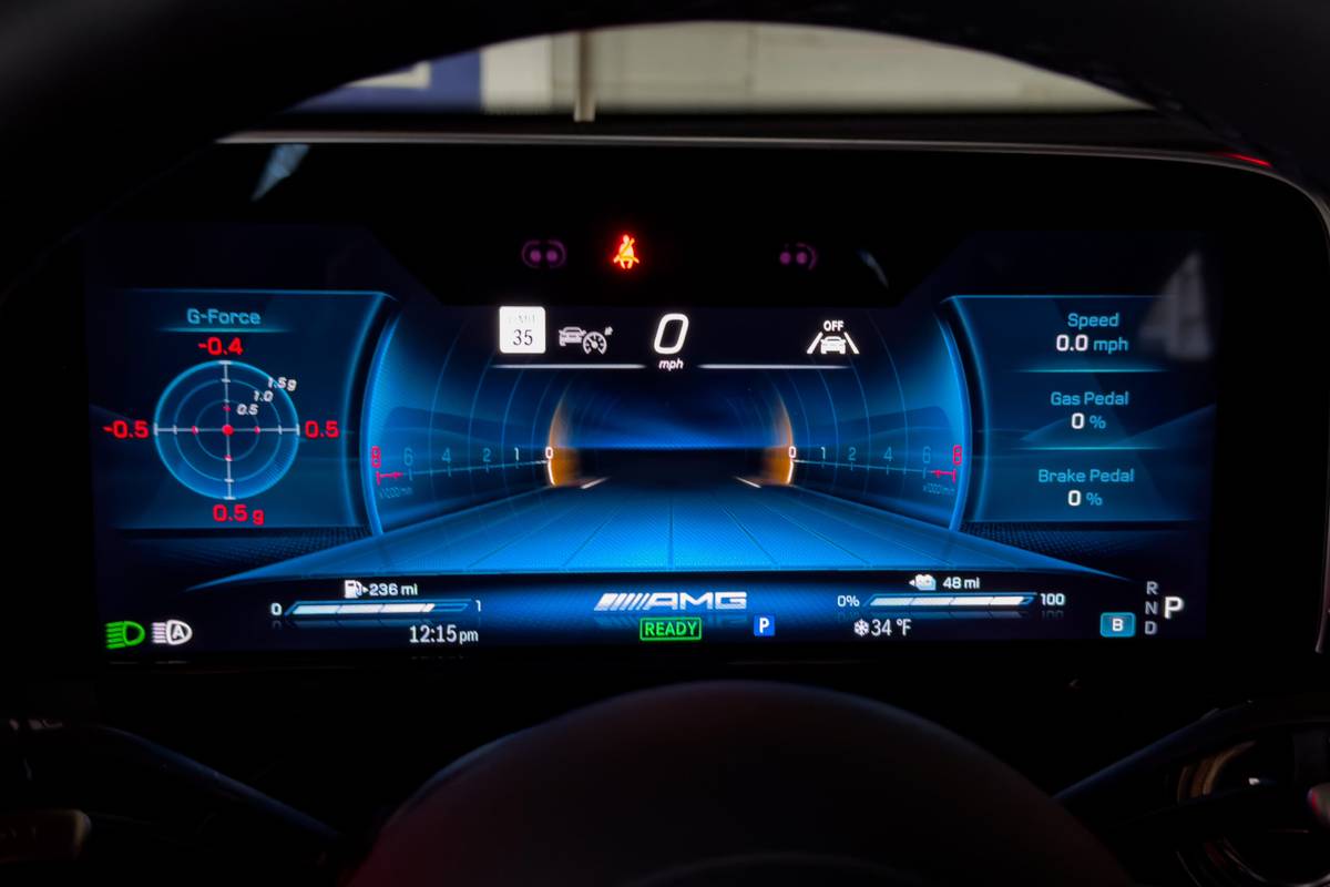 mercedes amg e63 wagon 2026 37 interior instrument panel scaled jpg