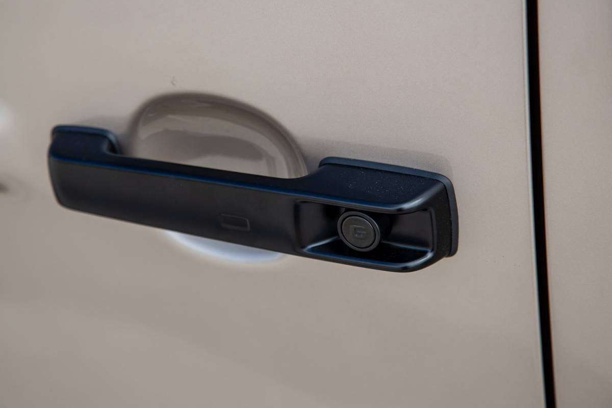 mercedes amg g63 2025 11 exterior door controls scaled jpg