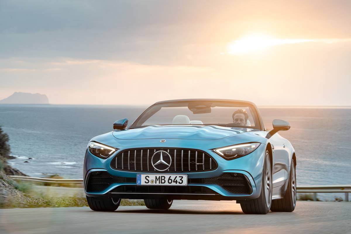 Four-Spot Four-Pot: New Mercedes-AMG SL43 Puts a Four-Cylinder in the  Flagship Convertible | Cars.com