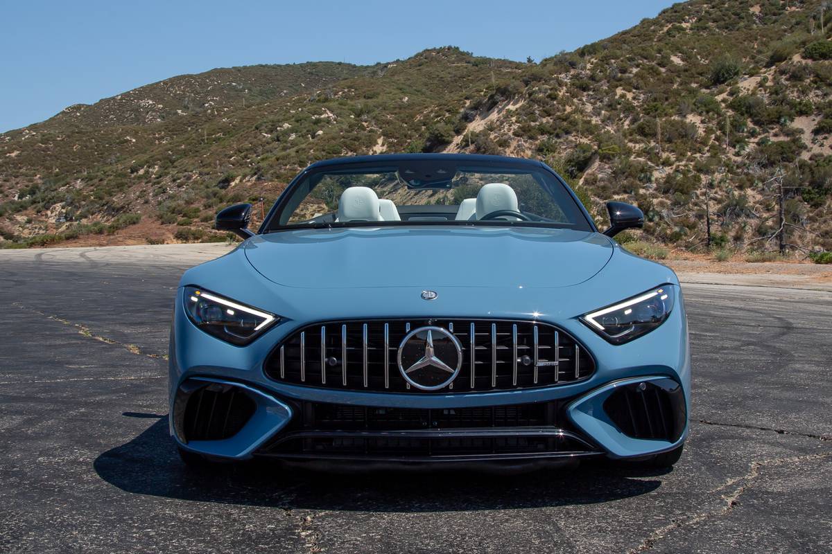 mercedes amg sl63 s e performance 2025 04 exterior front jpg