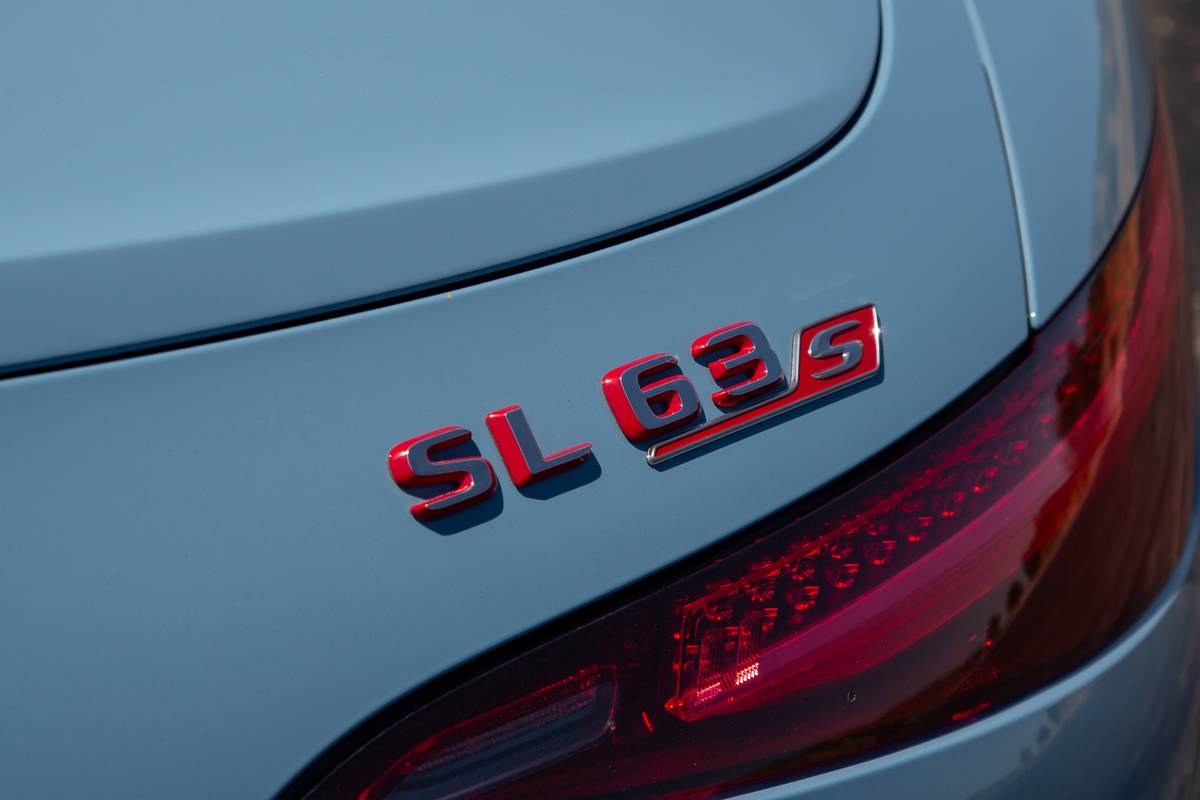 mercedes amg sl63 s e performance 2025 19 exterior rear badge jpg