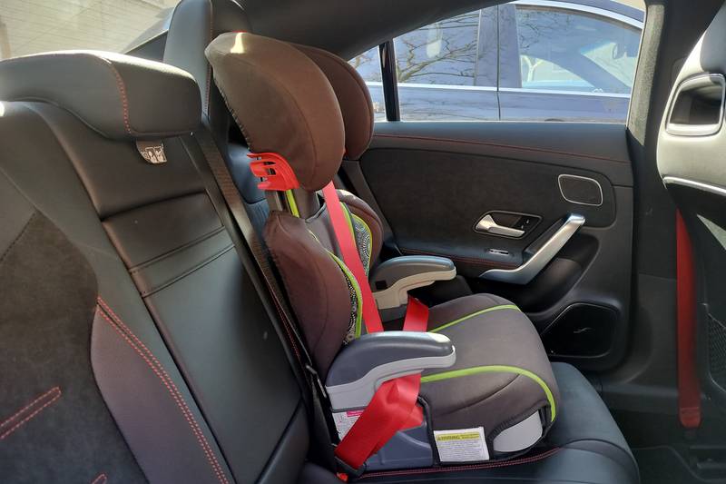 mercedes-benz-amg-cla35-2024-interior-csc-01