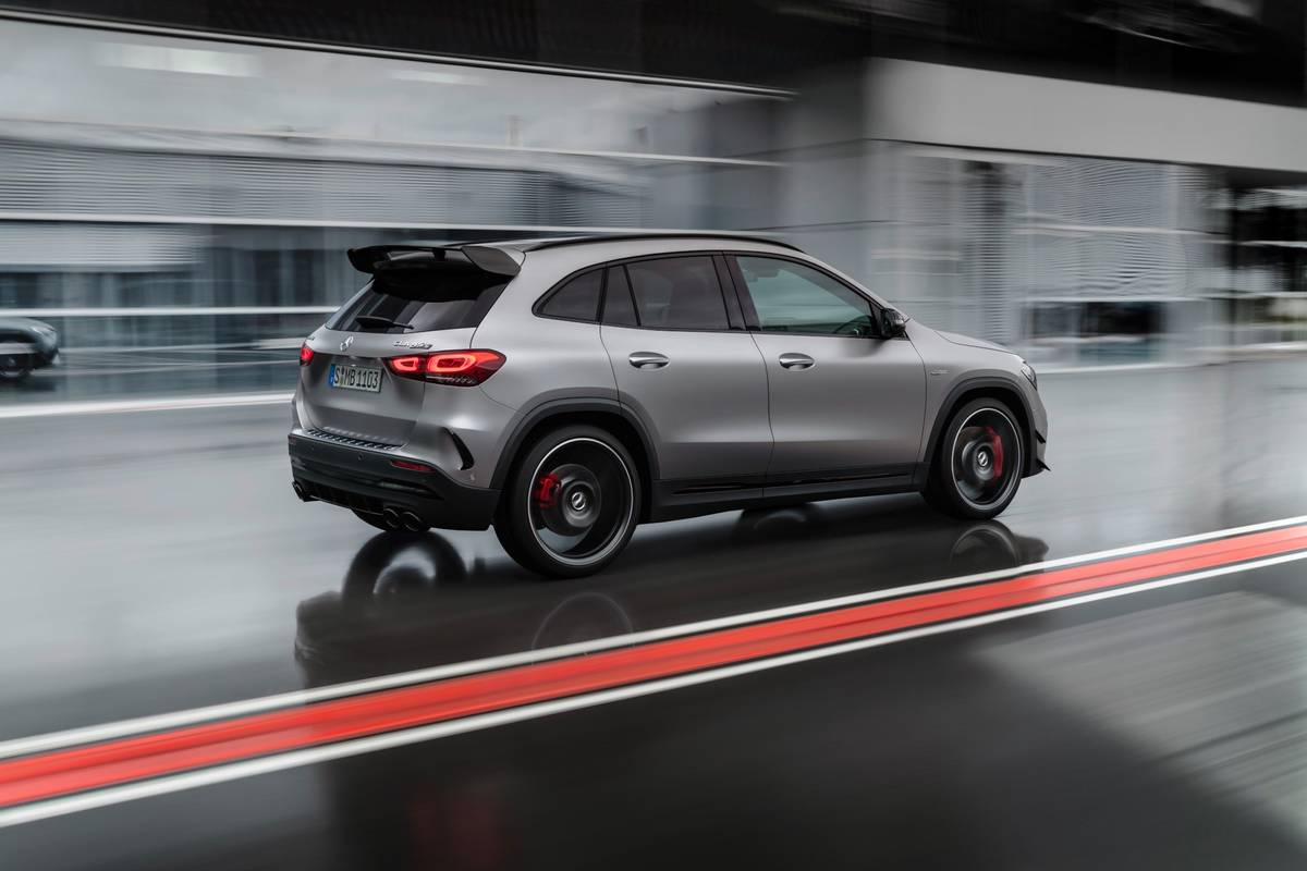 mercedes benz amg gla 45 2021 03 angle dynamic exterior rear silver jpg