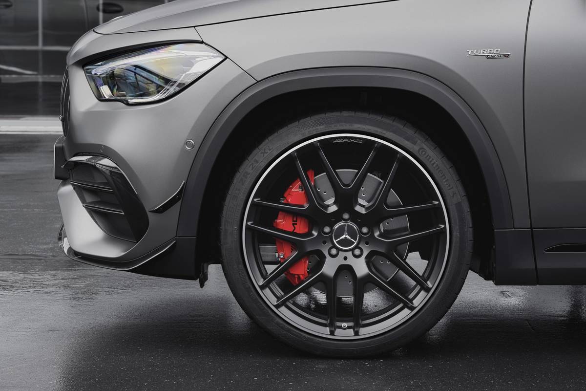 mercedes benz amg gla 45 2021 04 exterior silver wheel jpg