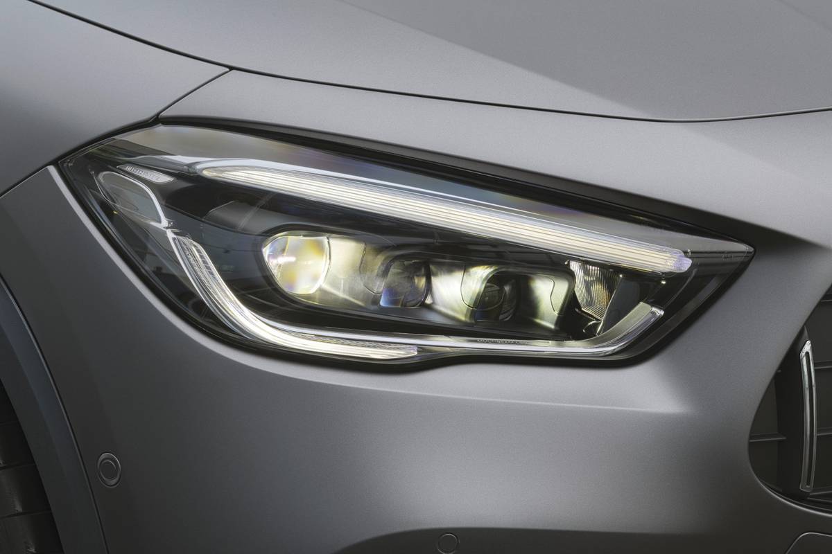 mercedes benz amg gla 45 2021 05 exterior front headlights silver jpg