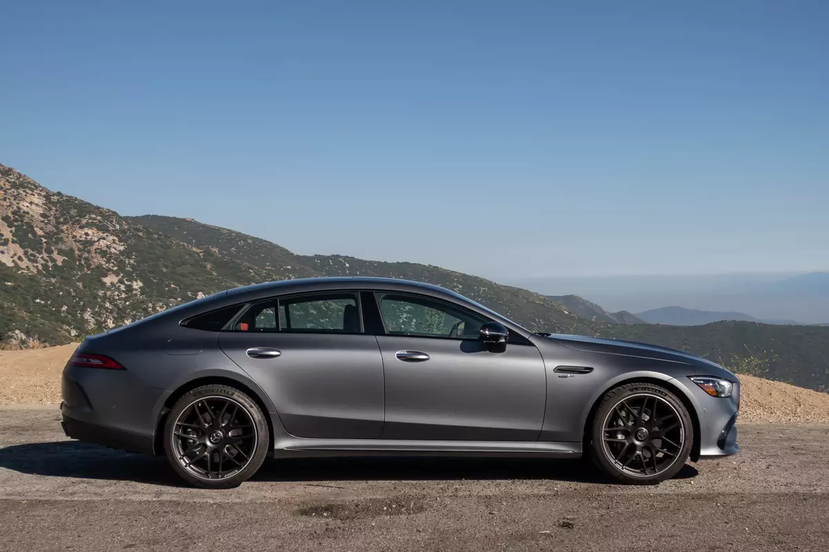 Top 5 Reviews and Videos of the Week 2019 Mercedes AMG GT 53 Balances 
