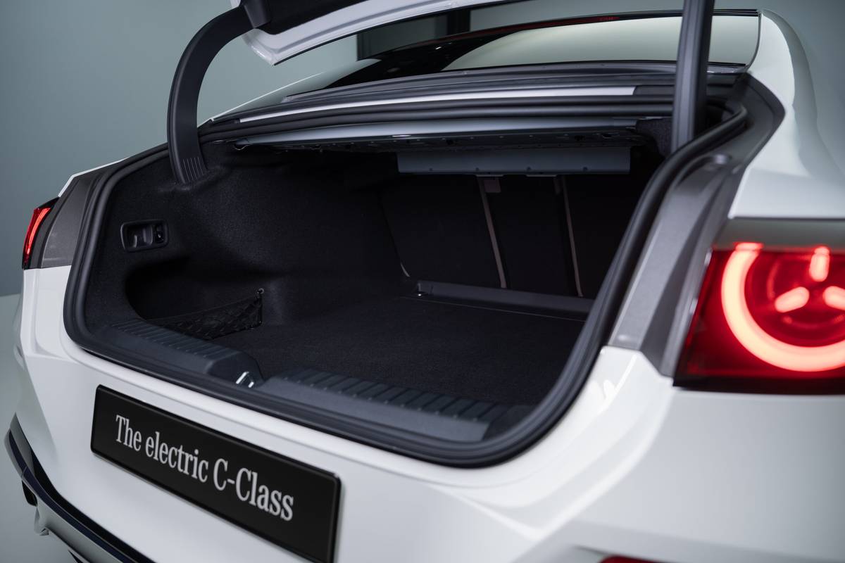 2027 Mercedes-Benz C400 Electric