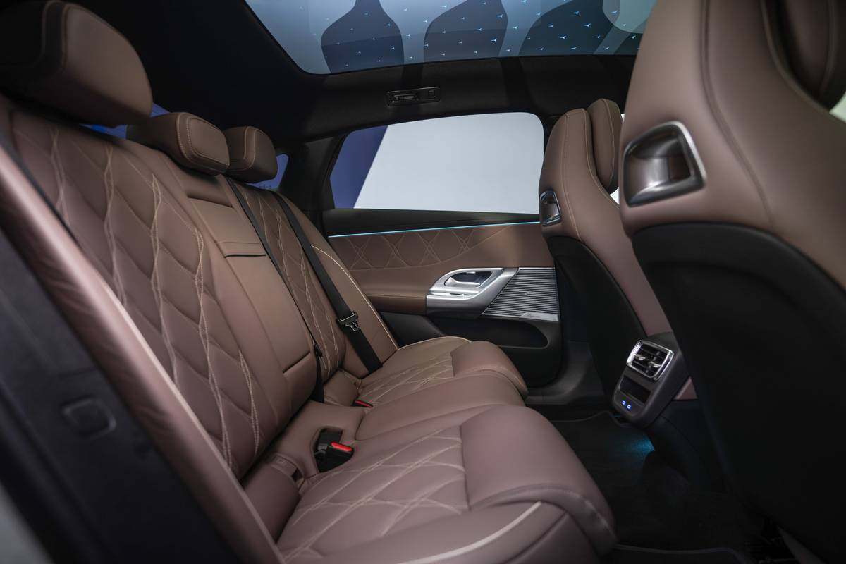 2027 Mercedes-Benz C400 Electric