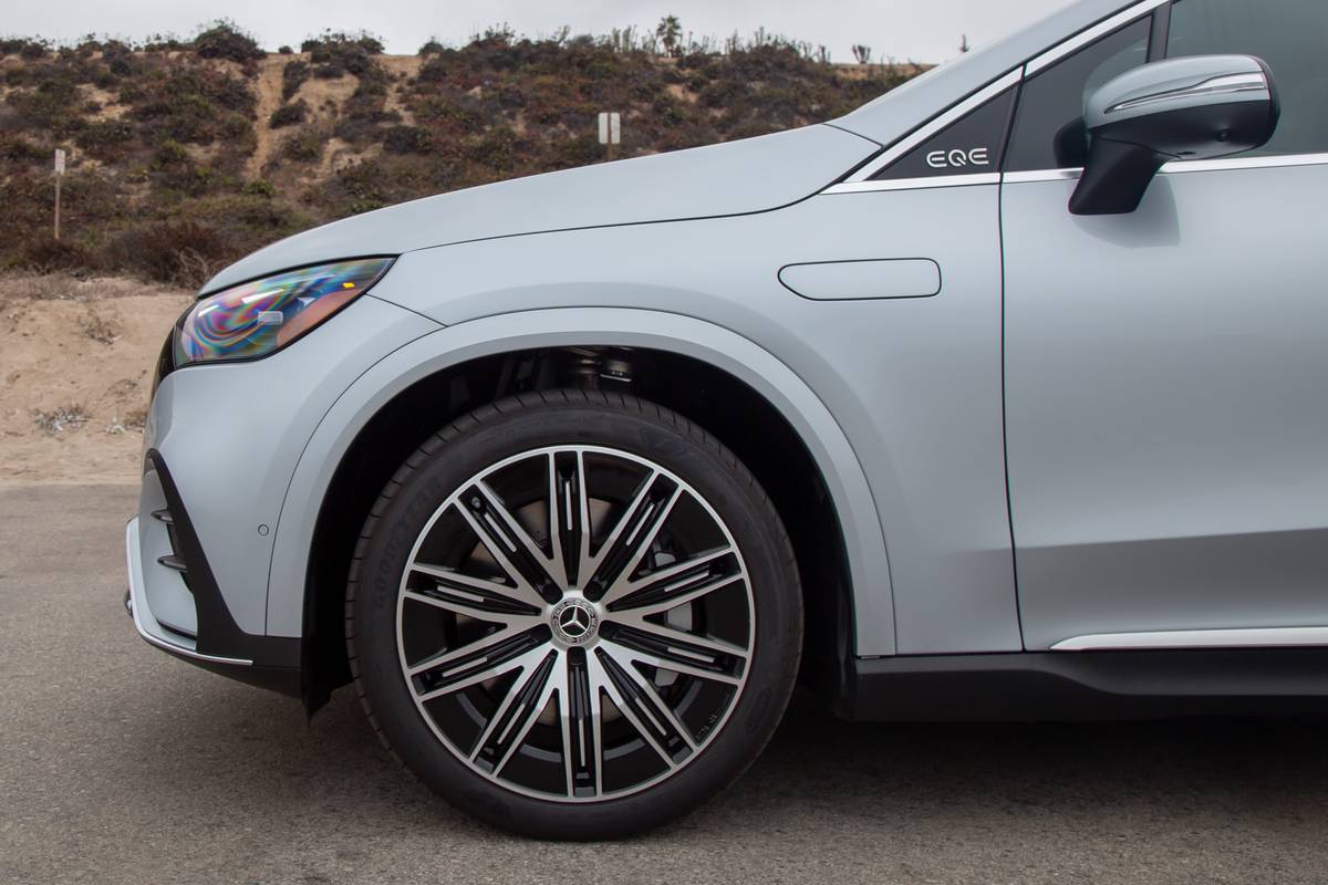 2026 Mercedes-Benz EQE 320+