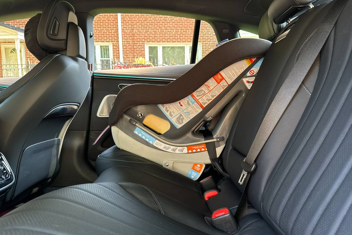 How Do Car Seats Fit in a 2024 Mercedes EQ EQS450 Sedan Cars