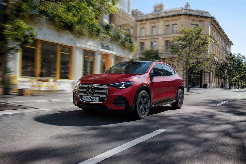 mercedes-benz-gla-2028-exterior-oem-01