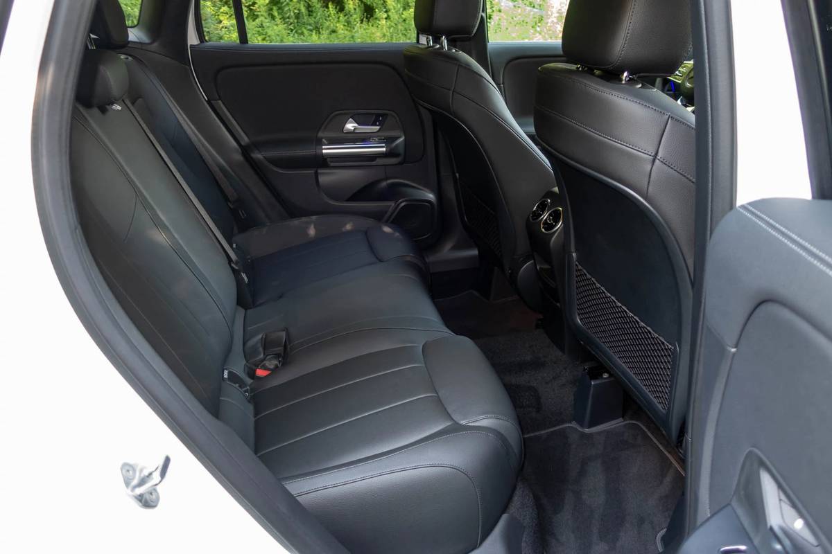 mercedes benz gla 250 2021 16 backseat  interior jpg