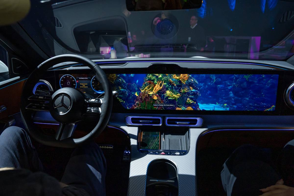 mercedes benz glc with eq technology 2027 14 interior front row scaled jpg