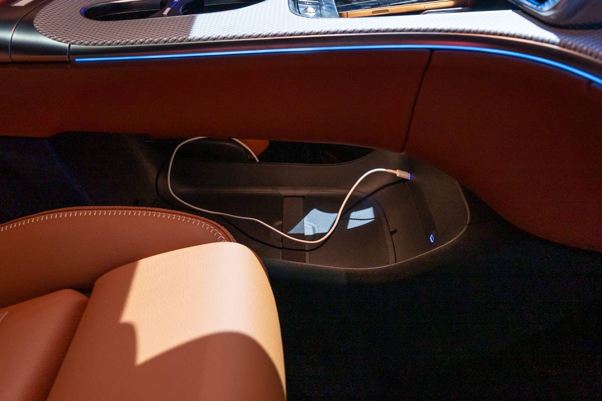 mercedes benz glc with eq technology 2027 30 interior center console cargo scaled jpg