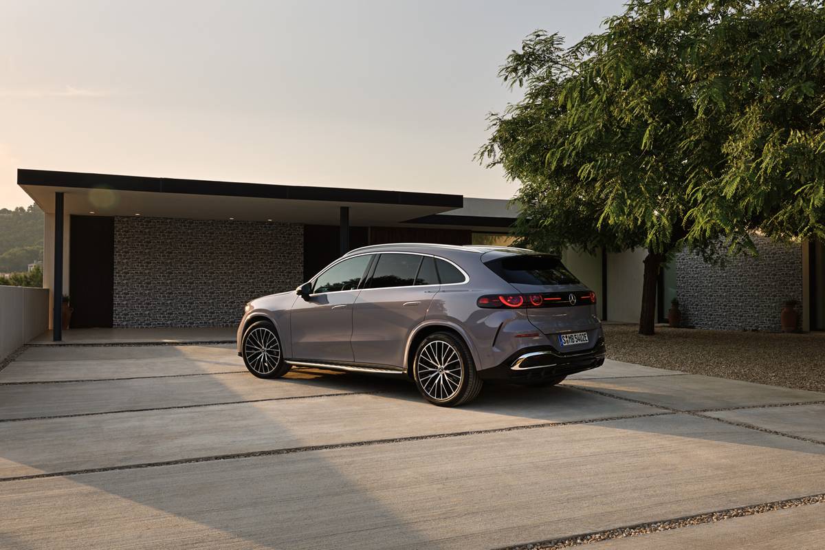 mercedes benz glc with eq technology 2027 exterior 08 jpg