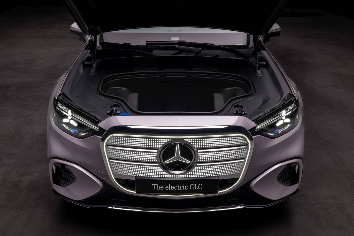 mercedes benz glc with eq technology 2027 exterior 11 jpg
