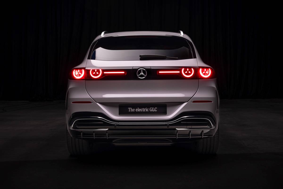 mercedes benz glc with eq technology 2027 exterior 13 jpg