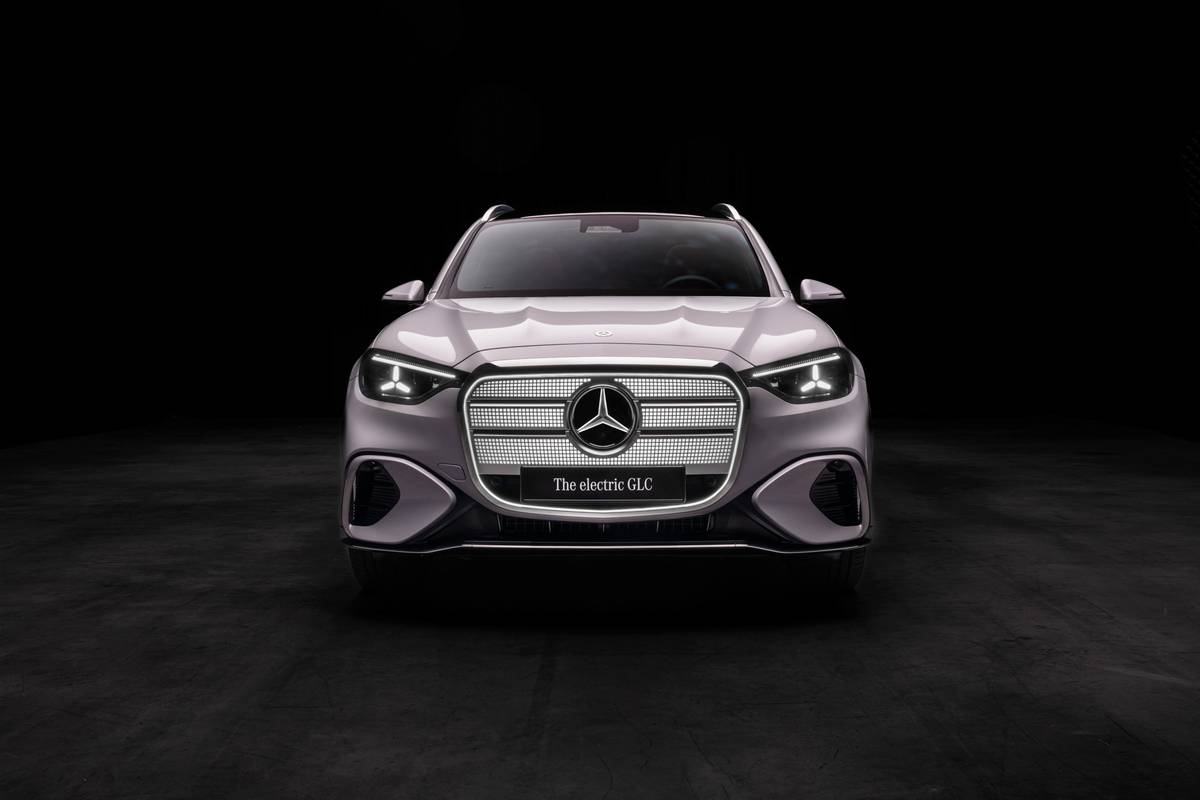 mercedes benz glc with eq technology 2027 exterior 15 jpg