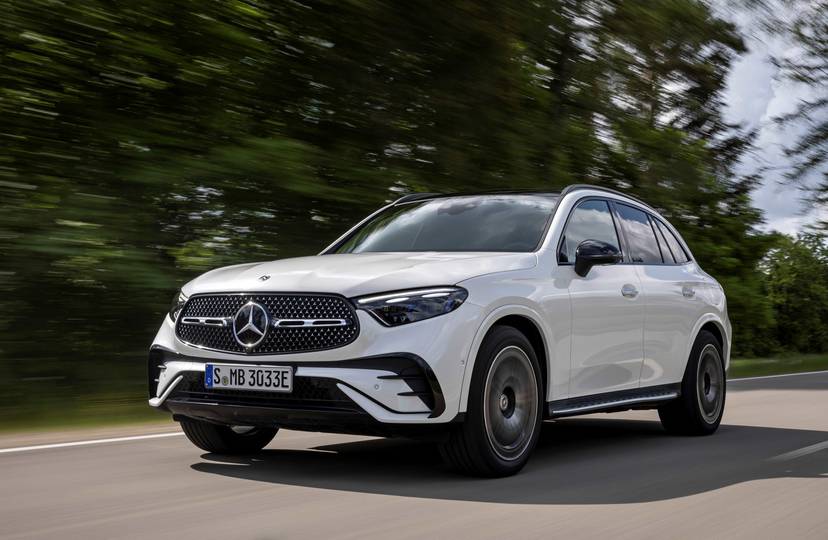 mercedes-benz-glc350e-2025-exterior-oem-02