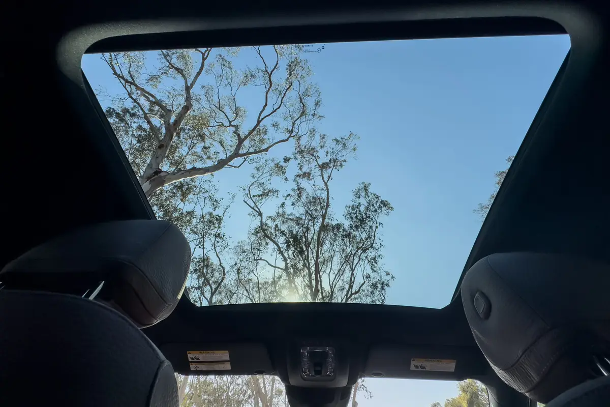 mercedes benz gle 450 coupe 2025 26 interior sunroof scaled jpg