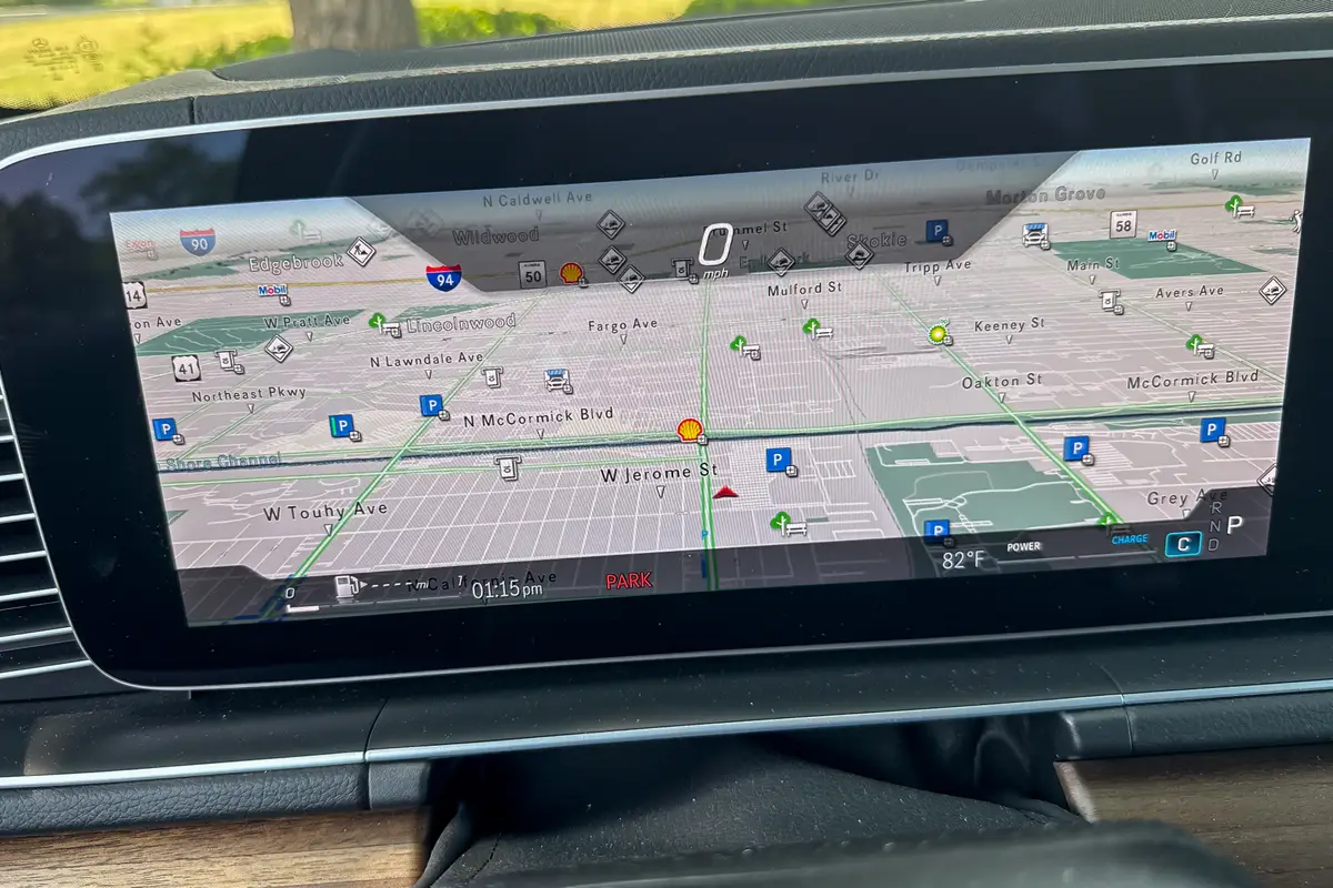 mercedes benz gls 580 2025 09 interior instrument panel jpg