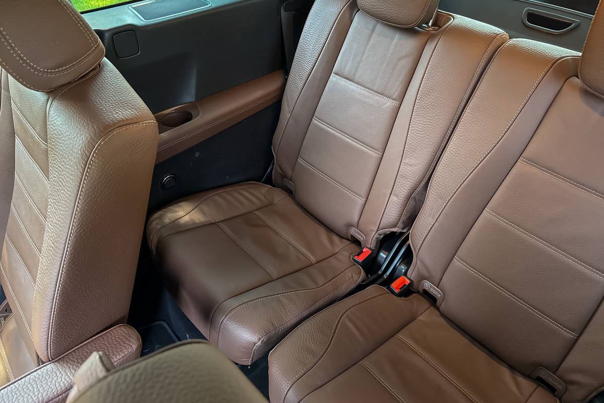 mercedes benz gls 580 2025 16 interior third row jpg