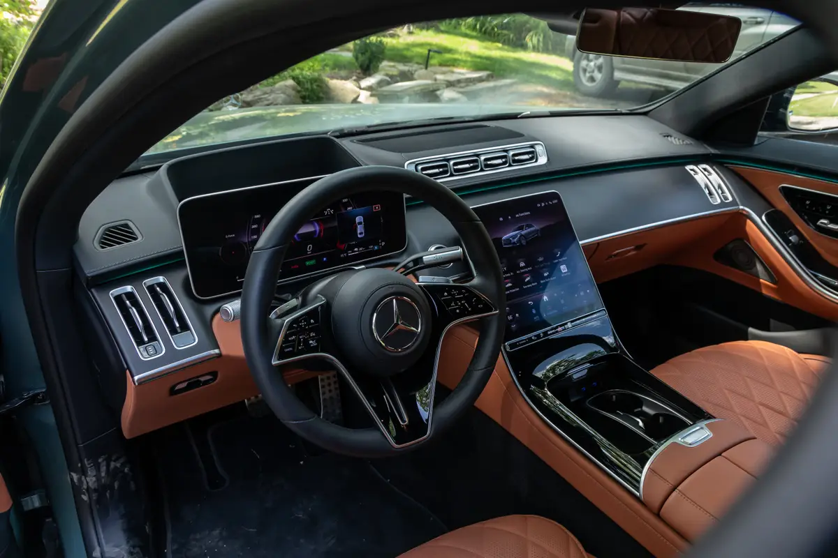 mercedes benz s 580 phev 2025 18 interior front row jpg