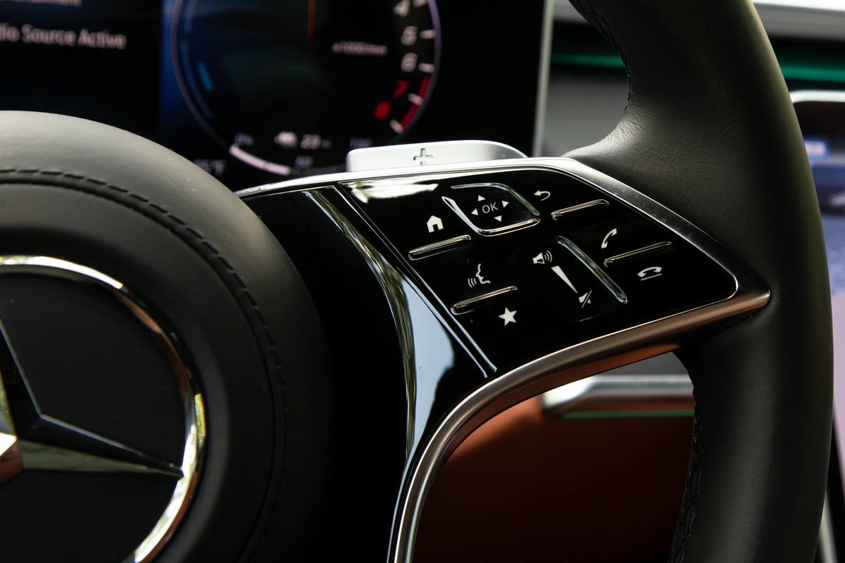 mercedes benz s 580 phev 2025 24 interior steering wheel controls jpg